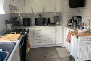 1832 N Jackson St, Waukegan, IL 60087 - Photo 7