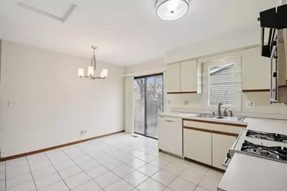 226 White Fawn Trail, Downers Grove, IL 60516 - Photo 11