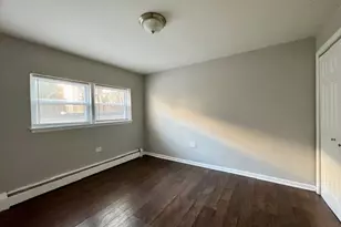 3352 W Hutchinson St, Chicago, IL 60618 - Photo 3