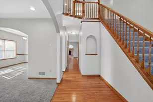 1302 Deerpath Dr, Yorkville, IL 60560 - Photo 7