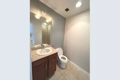 828 W Grace Street #810, Chicago, IL 60613 - Photo 17