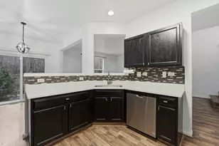 1438 Yellowstone Dr, Streamwood, IL 60107 - Photo 7