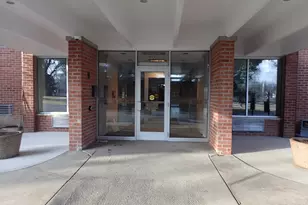 16 E Old Willow Rd, Prospect Heights, IL 60070 - Photo 3