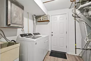 153 SW Camelot Way, Bolingbrook, IL 60440 - Photo 19