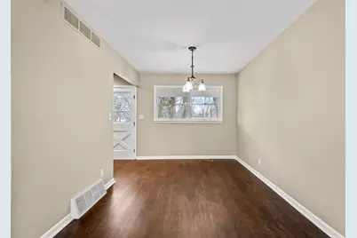 153 SW Camelot Way, Bolingbrook, IL 60440 - Photo 7