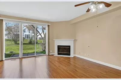 548 Woodhaven Drive, Mundelein, IL 60060 - Photo 3