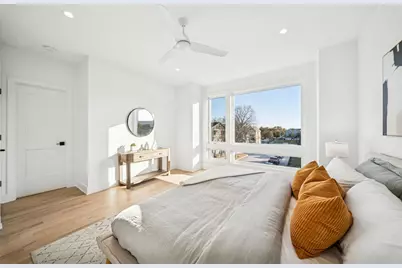 702 E 41 Street, Chicago, IL 60653 - Photo 21