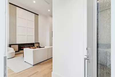 702 E 41 Street, Chicago, IL 60653 - Photo 3