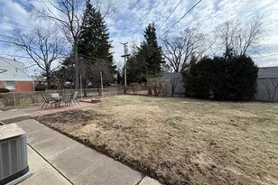 6743 W 115th St, Worth, IL 60482 - Photo 27