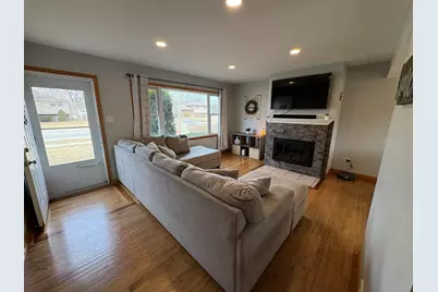 6743 W 115th Street, Worth, IL 60482 - Photo 3