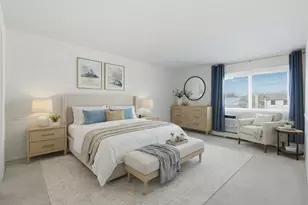 2620 N Windsor Dr, Arlington Heights, IL 60004 - Photo 3