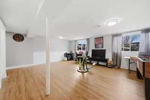 10345 Barnard Dr, Chicago Ridge, IL 60415 - Photo 17