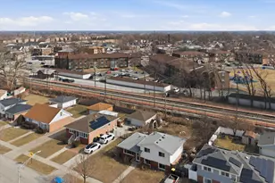 10345 Barnard Dr, Chicago Ridge, IL 60415 - Photo 23