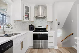 10345 Barnard Dr, Chicago Ridge, IL 60415 - Photo 11