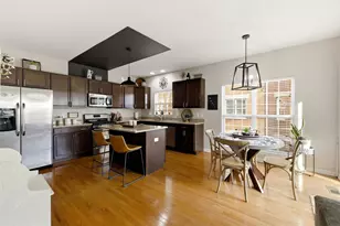 119 N 1st St, Geneva, IL 60134 - Photo 7