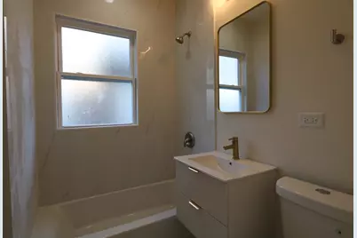 9242 S Throop Street, Chicago, IL 60620 - Photo 5