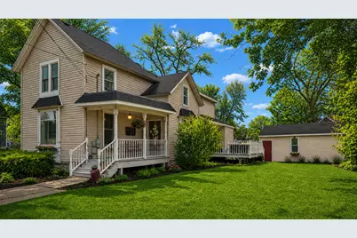 121 S Walkup Avenue, Crystal Lake, IL 60014 - Photo 1