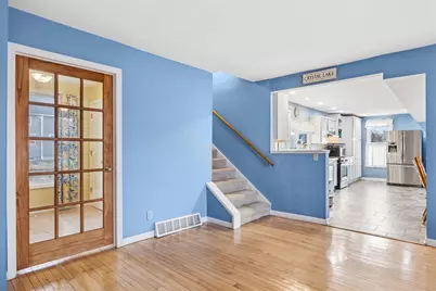 121 S Walkup Avenue, Crystal Lake, IL 60014 - Photo 7