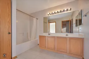 1606 Donegal Dr, Minooka, IL 60447 - Photo 15