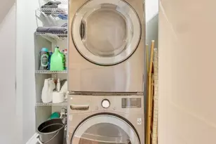 421 E Willow Ave, Wheaton, IL 60187 - Photo 23