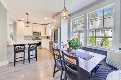 421 E Willow Avenue, Wheaton, IL 60187 - Photo 9