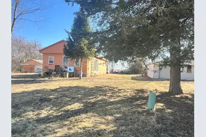 415 E 5th Avenue, Rankin, IL 60960 - Photo 1