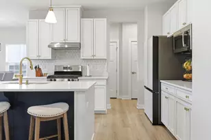 306 Atkinson Dr, Sugar Grove, IL 60554 - Photo 7