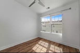 143 Holiday Ln, Hainesville, IL 60073 - Photo 11