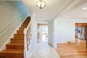 3935 Russett Ln, Northbrook, IL 60062 - Photo 3