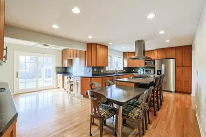 3935 Russett Lane, Northbrook, IL 60062 - Photo 9