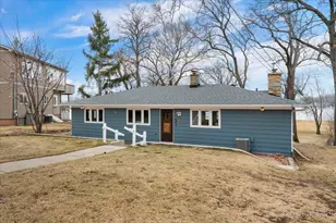 532 Circle Dr, Fox Lake, IL 60020 - Photo 3