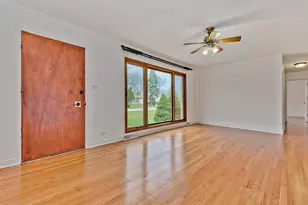 9412 Margail Ave, Des Plaines, IL 60016 - Photo 3