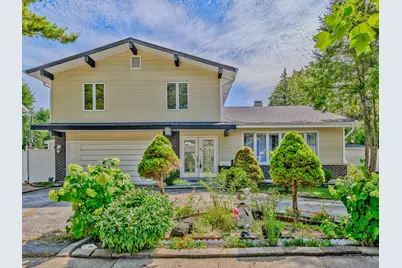 1121 N Greenfield Lane, Mount Prospect, IL 60056 - Photo 1