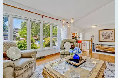 1121 N Greenfield Lane, Mount Prospect, IL 60056 - Photo 3