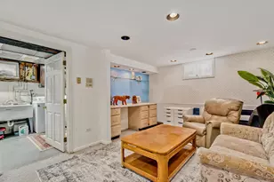 1121 N Greenfield Ln, Mount Prospect, IL 60056 - Photo 21