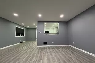 9534 S Yale Ave, Chicago, IL 60628 - Photo 7