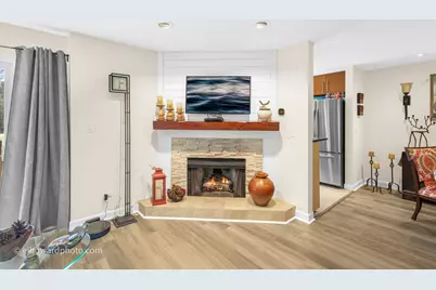 727 Maplewood Court #A, Willowbrook, IL 60527 - Photo 5