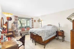 727 Maplewood Ct, Willowbrook, IL 60527 - Photo 13