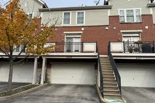 2225 S Crambourne Way, Arlington Heights, IL 60005 - Photo 13