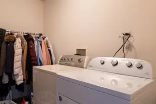 2333 Stoughton Cir, Aurora, IL 60502 - Photo 17