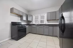 464 Prospect St, Elgin, IL 60120 - Photo 9