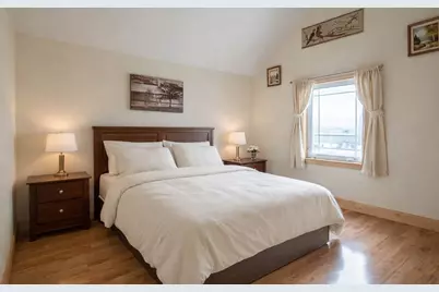 7842 Blazer Avenue, Justice, IL 60458 - Photo 5