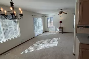 1264 Sandhurst Ln, South Elgin, IL 60177 - Photo 7