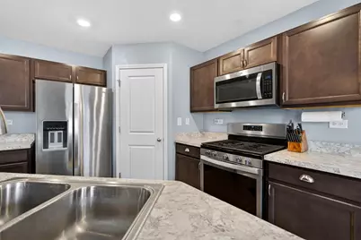 1161 Amber Drive, Cary, IL 60013 - Photo 7