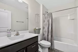 1161 Amber Dr, Cary, IL 60013 - Photo 19