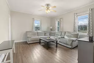 519 S Center St, Plano, IL 60545 - Photo 3