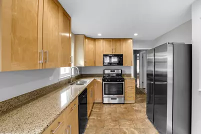 2849 W Fletcher Street, Chicago, IL 60618 - Photo 9