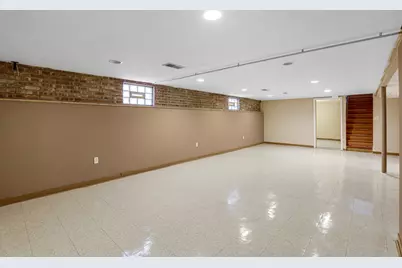 2849 W Fletcher Street, Chicago, IL 60618 - Photo 19