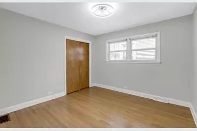 2849 W Fletcher Street, Chicago, IL 60618 - Photo 15