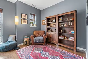 1212 W Grenshaw St, Chicago, IL 60607 - Photo 9